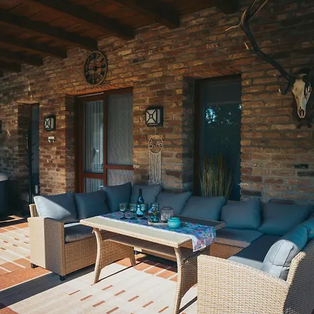 Smaragd Vendeghaz Apartamento Sitke