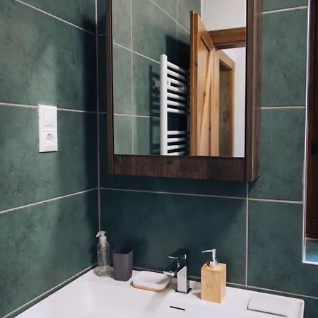 Smaragd Vendeghaz Apartamento